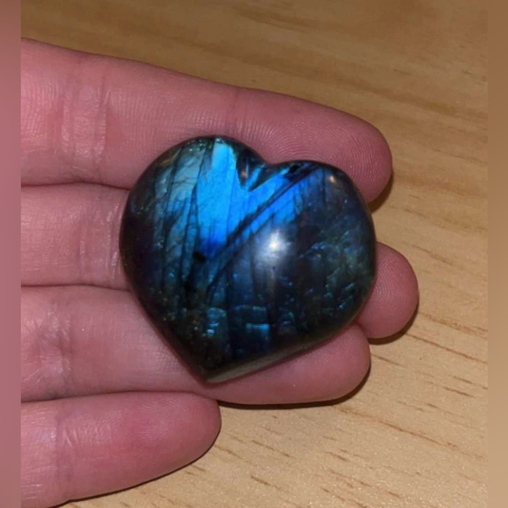 Heart-Shaped Labradorite Palm Stone - Blue Flash